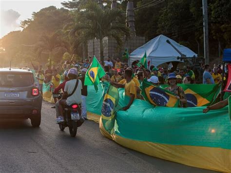 Acampados na frente de quartéis possíveis apoiadores continuam