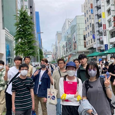 東京観光専門学校さんのインスタグラム写真 東京観光専門学校instagram 「 旅行学科 は 銀座 の 歩行者天国 へ😁