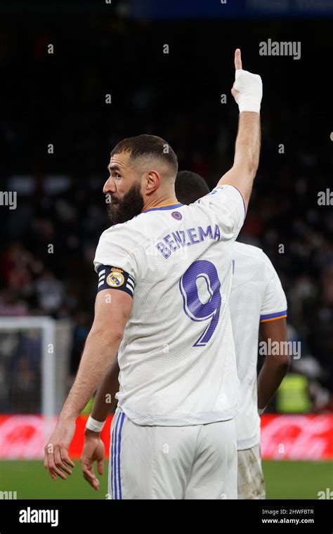 Karim Benzema Celebrating Goal During Real Madrid Vs Real Sociedad On