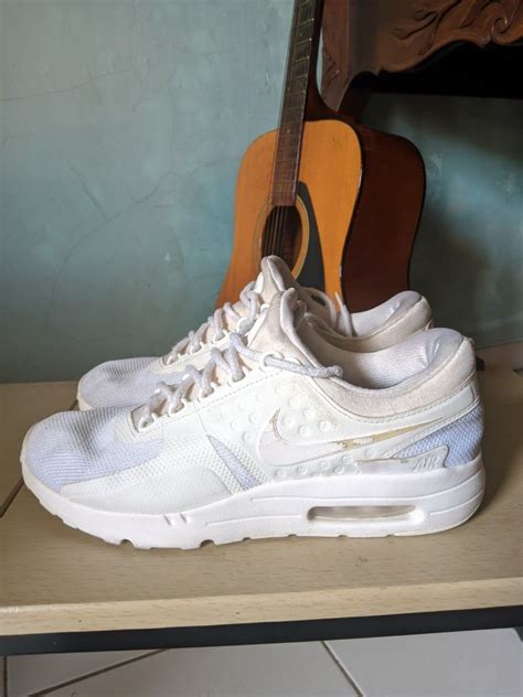 Nike Air Max Essentials Fesyen Pria Sepatu Sneakers Di Carousell