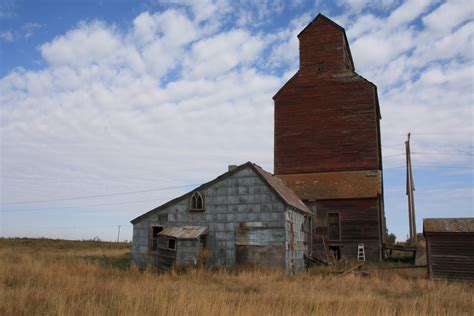 Daviethedog Bender Saskatchewan Wheat Pool Grain Elevator