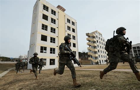 South Korea Us To Hold Largest Live Fire Drills Amid North Korea Tension