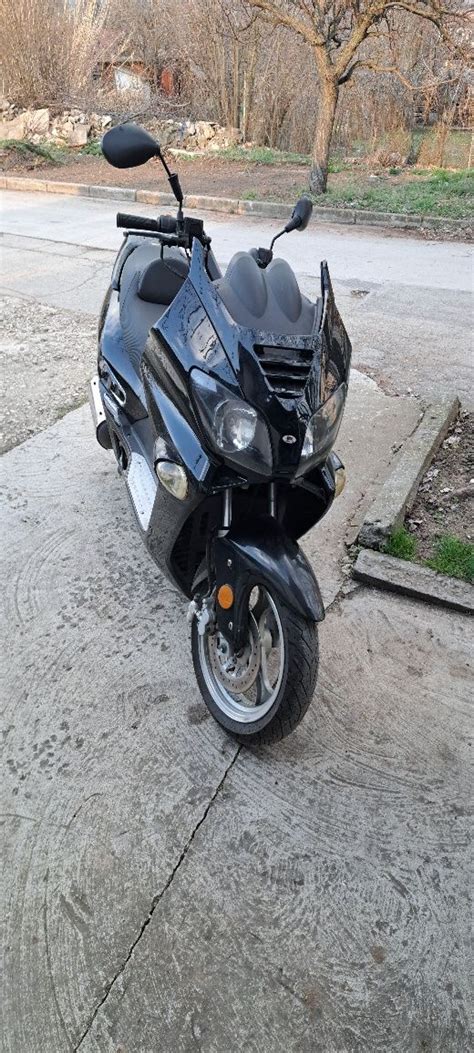 Продавам мотопед 250 кубика гр. Варна Цветен квартал • OLX.bg