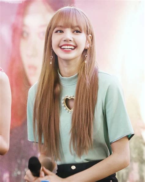 Xem Ngay Anh Lisa Blackpink Với Chi Tiết Rõ Nét