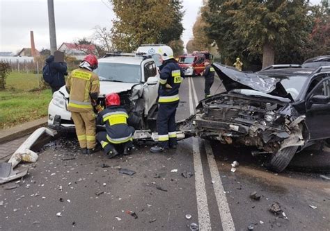 Dolny Śląsk Poważny wypadek na DK30 w Jałowcu Cztery osoby trafiły do