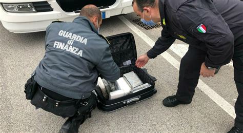 Olbia Trasportava Kg Di Cocaina Nel Camion Di Pesce Arrestato Enne