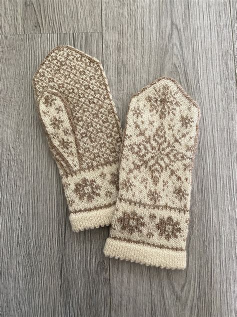 Ravelry Frostrose Mittens Pattern By Ann Ingunn Husby