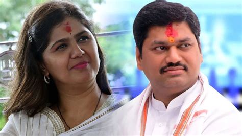 Pankaja Munde भाऊ माझा पाठीराखा पंकजा मुंडे यांच्या अडचणीच्या