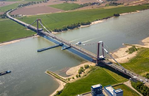 Luftaufnahme Emmerich Am Rhein Baustelle Zu Sanierungsarbeiten Am