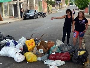 G Moradores Fecham Ruas E P Em Fogo Em Lixo Em Protesto Greve Da