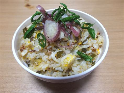 出汁を取った後の昆布、鰹節活用！和風チャーハン レシピ・作り方 By りんのおうちごはん｜楽天レシピ