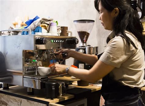 warnet gaming cafe terdekat  jakarta   rekomendasinya