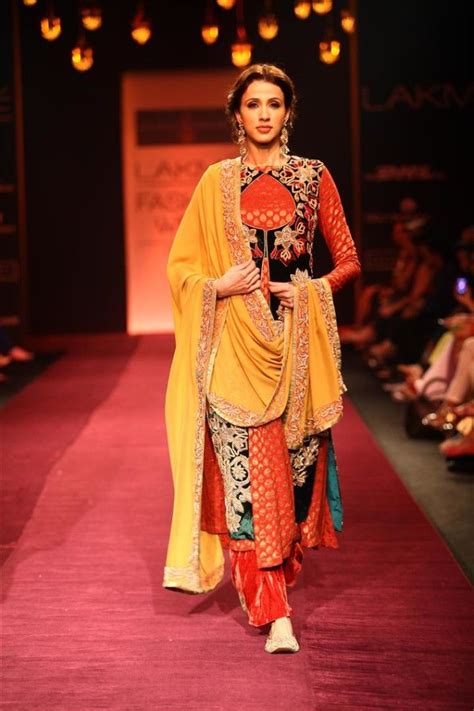 Shyamal And Bhumika Suit At LFW 2013 Fashion Indian Designer Wear