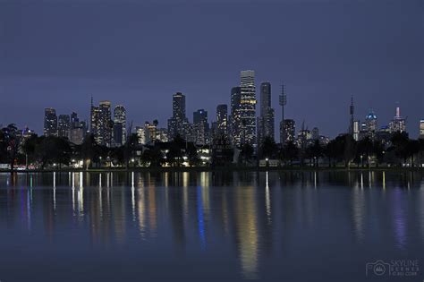 Melbourne skyline at dusk