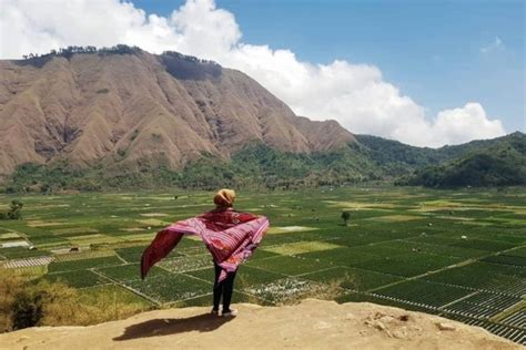 Referensi Destinasi Wisata Di Kaki Gunung Rinjani Gak Kalah Seru