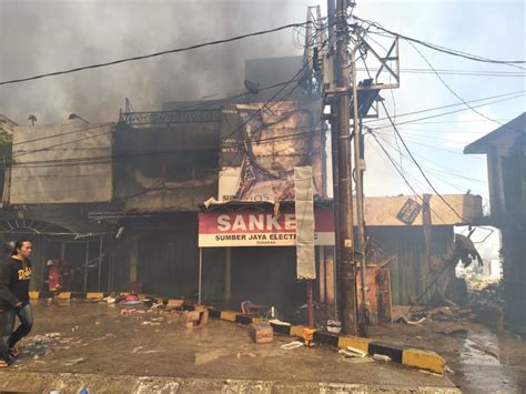 Penyebab Kebakaran Pasar Batu Akan Diselidiki Tim Labfor Dari Surabaya