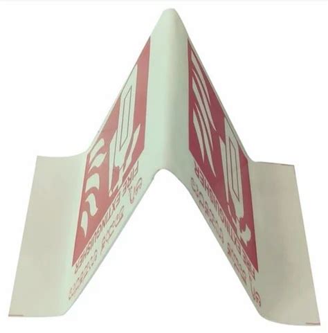 Red And White Night Glow Triangle Fire Extinguisher Sign Board For