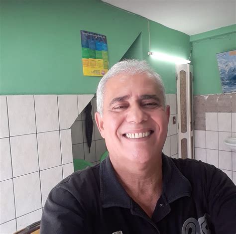 Cabeleireiro é encontrado morto dentro de casa em Arraial do Cabo no