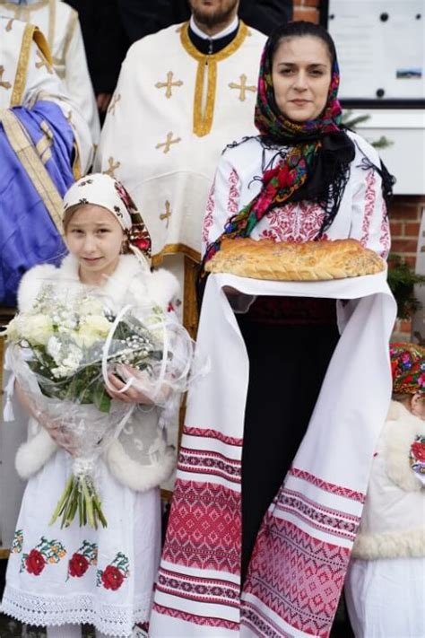 Liturghie de hram în biserica parohială românească Cinstirea Icoanei