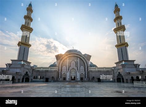 Federal Territory Mosque in kuala lumpur, malaysia Stock Photo - Alamy