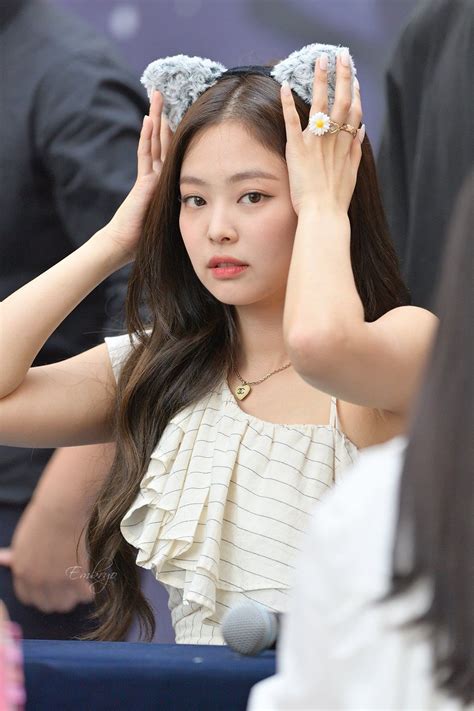 Pin By Prim 🔪💔 On BlΛƆkpiИk Blackpink Fashion Kpop Girls Jennie