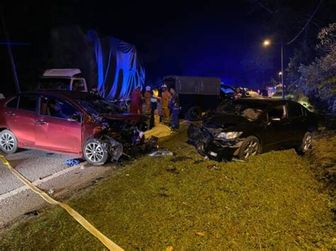 Pelajar Maut Dilanggar Kereta Terbabas Tayar Pecah Utusan Malaysia