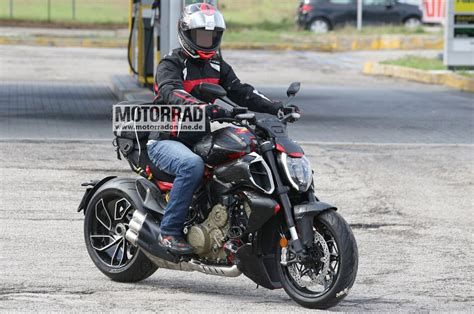 Ducati Diavel V4 spotted testing; unveil likely at EICMA 2022 | Autocar ...