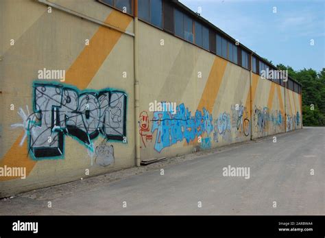 Graffiti on building Stock Photo - Alamy