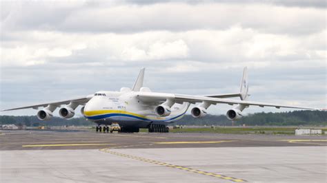 Mriya Plane World S Largest Cargo Plane An 225 Mriya Destroyed By The