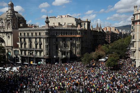 Vis O Imagens Dos Protestos Em Barcelona