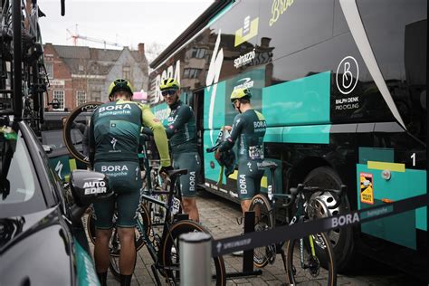 Primož Roglič en route vers le maillot jaune avec l aide de