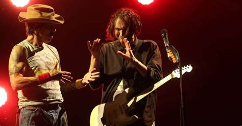 Ex Guitarrista Do Red Hot Chili Peppers Fala De Lbuns Da Banda E Diz Que Fez M Sicas Mais Legais