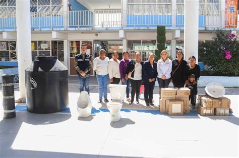 Paola Angón continúa instalaciones de escuelas de San Pedro Cholula