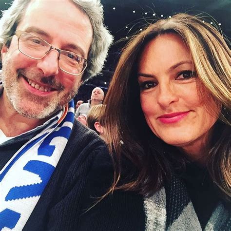 Mariska Hargitay On Instagram Warren Is Genuinely Happy