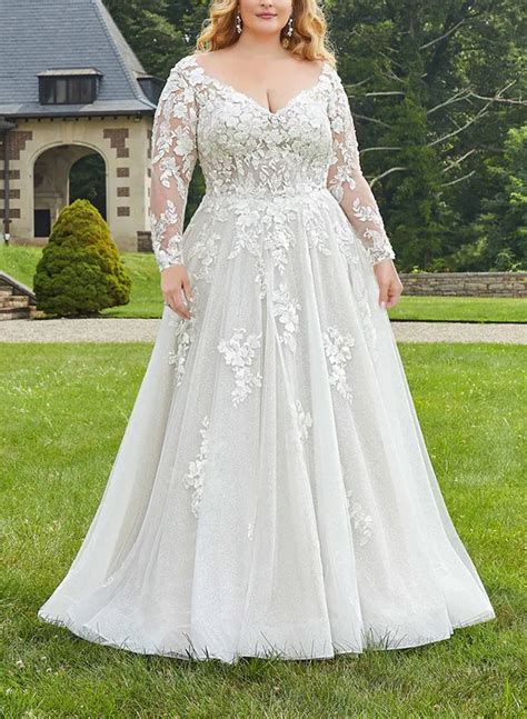 Plus Size Classic Ball Gown Lace Long Sleeves Wedding Dresses With