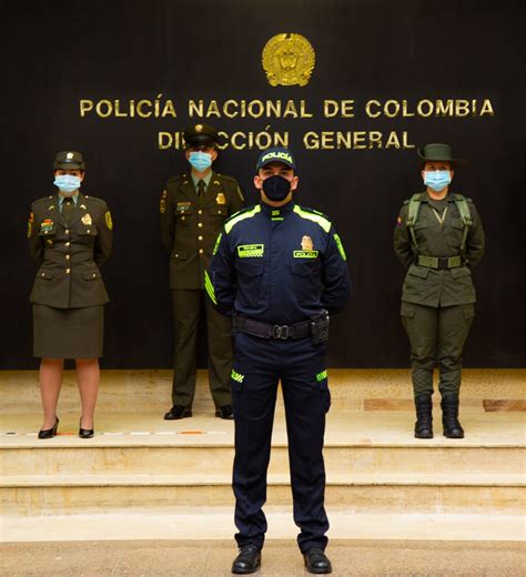 Conozca Los Uniformes De La Polic A Revista Seguridad