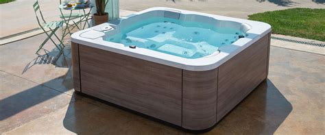 How To Insulate A Hot Tub 2022 Guide Winter And Year Round