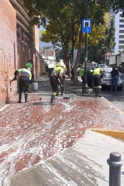 José Simón Elarba Jornada de Fospuca en Baruta y Chacao Dateando