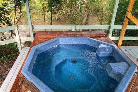 Hot Springs Resort & Spa - Hot Springs in North Carolina - HOT SPRINGERS