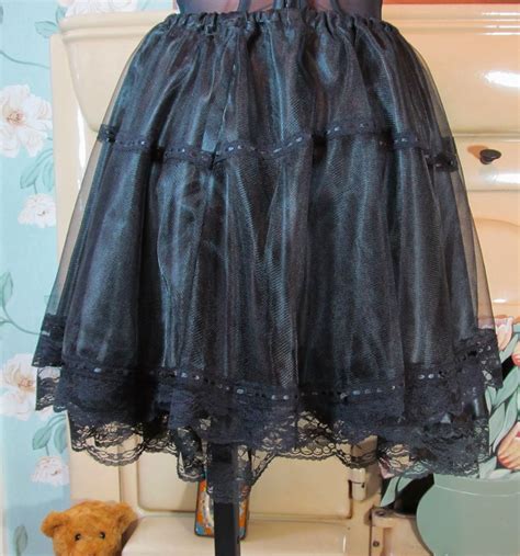 VINTAGE BLACK LACE GLOSSY SATIN RA RA SKIRT HALF SLIP PETTICOAT SKIRT