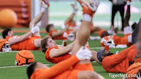 Clemson Football Photo Of Sammy Brown Tigernet