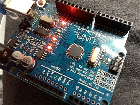 Arduino UNO R3 - now showing 3 red LEDS (is this faulty?) - UNO R3 - Arduino Forum