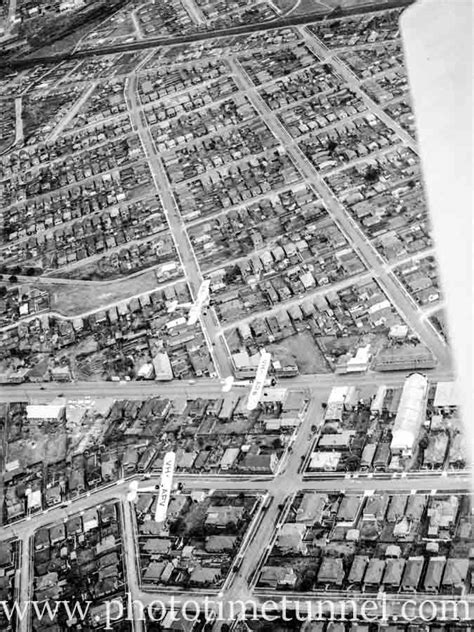 Aerial view of the Newcastle suburb of Mayfield, NSW, circa 1940s ...