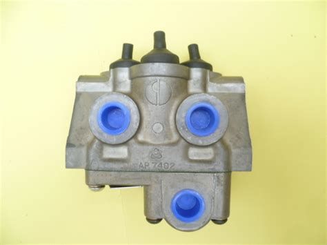 Wabco Multi Circuit Protection Valve Lms Lichfield