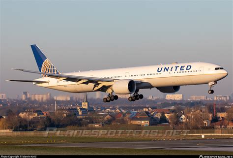 N2140u United Airlines Boeing 777 322er Photo By Marvin Knitl Id