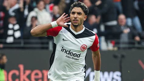 Eintracht Frankfurt Fc Bayern Steigt In Rennen Um Omar Marmoush Ein