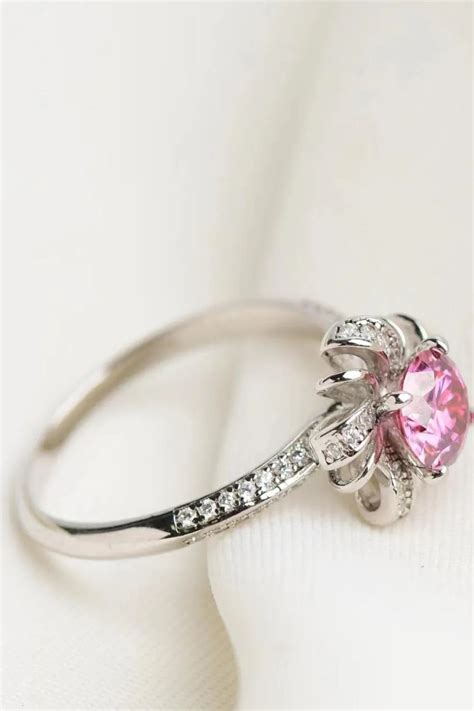 1 Carat Moissanite Flower Shaped Ring Tophatter Shopping 🛒