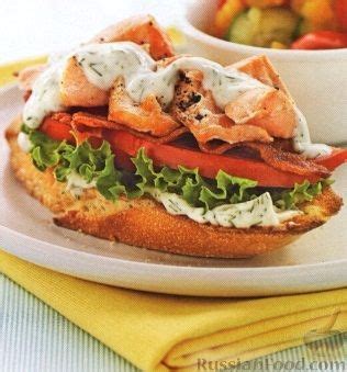 Рецепт: Бутерброды с рыбой, беконом и помидорами на RussianFood.com