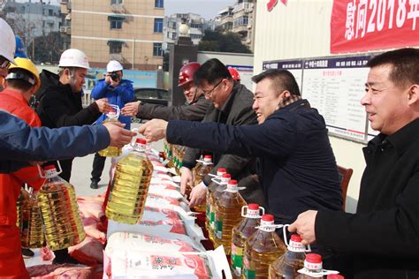 徐州地铁 公司领导春节前慰问轨道交通工程施工一线建设者