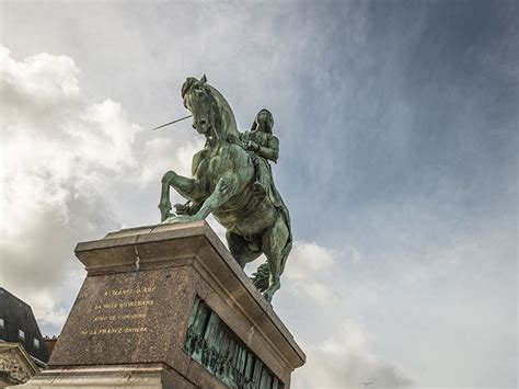 La Statuaire De Jeanne D Arc Place Du Martroi Visite Pause